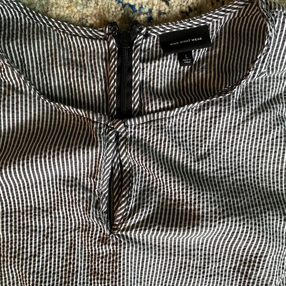 Romper Size Large - Picture 5 of 6